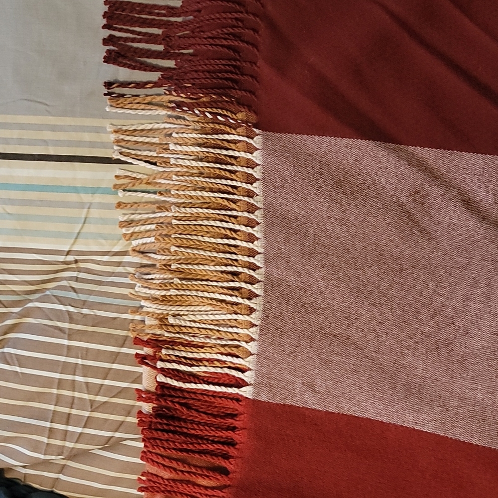 Causebox poncho - Picture 4 of 4